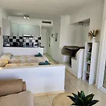 Atlantic View By Helloapartments アパート アデヘ